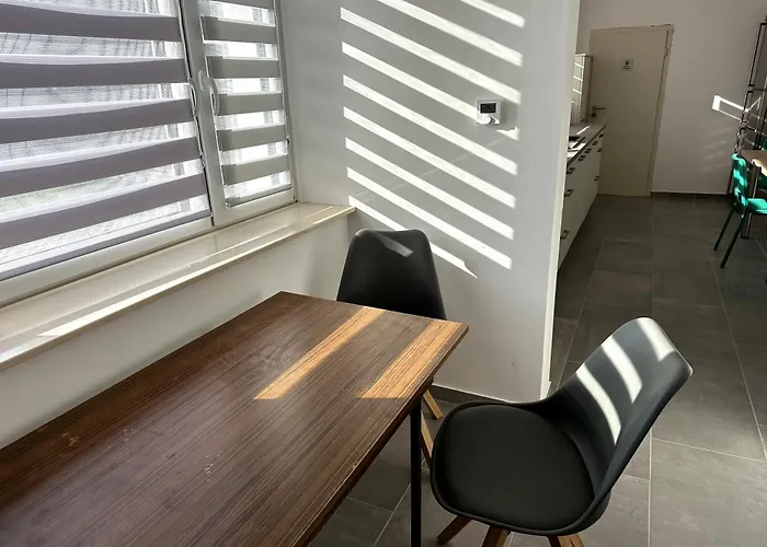 Monteurzimmer Bei Jena - T Und T Gbr