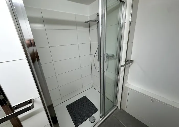 Monteurzimmer Bei Jena - T Und T Gbr Privatunterkunft *